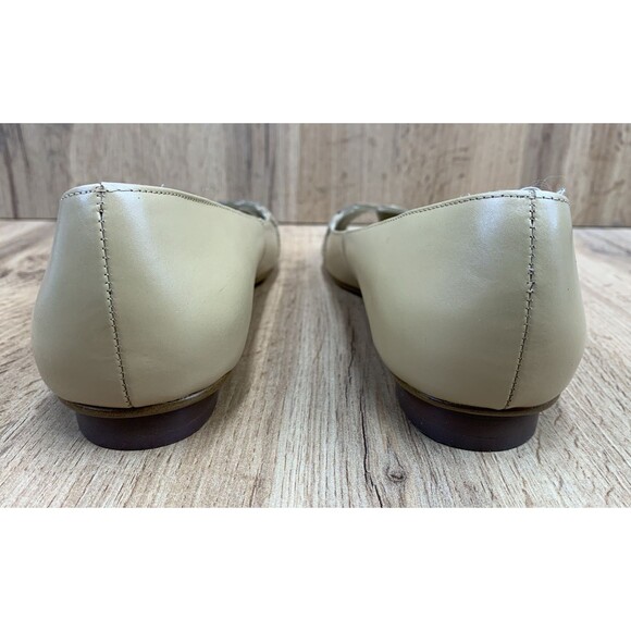 Emily's Closet Women's Leather Open Toe Petal Skimmer Sandals 9 M MEDIUM Beige - Picture 7 of 16